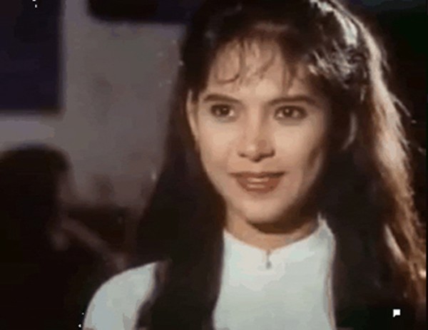 Vẻ đẹp trường tồn theo thời gian của Thủy Tiên Vị đắng tình yêu thập niên 90 8 Nhan sắc khi tròn đôi mươi của Lê Hồng Thủy Tiên.