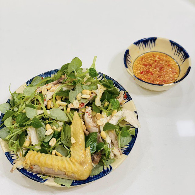 Loại rau mọc hoang nhưng đắt ngang thịt là “thực phẩm vàng” cho người bị gout và tiểu đường, làm ngay món này đơn giản mà bổ dưỡng 4 Món gỏi gà rau càng cua dễ làm mà tốt cho sức khỏe. Ảnh: Thanh Huệ