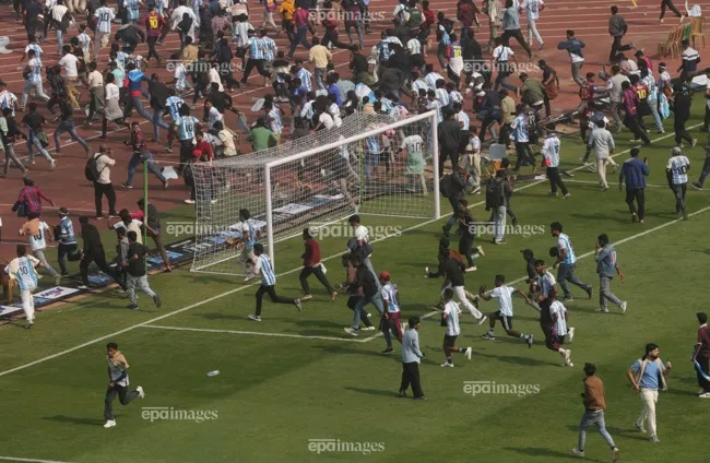 nong-canh-sat-bat-giu-nguoi-to-chuc-chuyen-di-cua-messi-gay-bao-loan-o-an-do (2).jpg