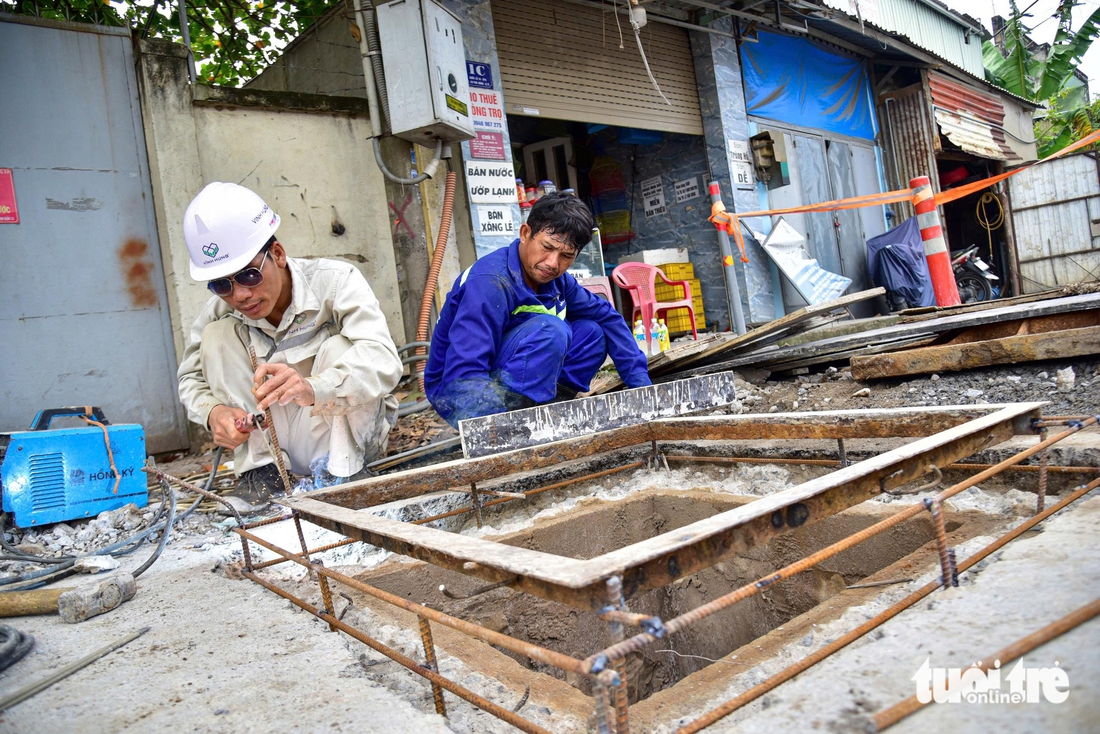 Đội ‘thần đèn’ hoàn tất nhấc cầu Bình Phước 1 nặng 9.000 tấn lên thêm 1,25m 5 Cầu Bình Phước 1 - Ảnh 5.