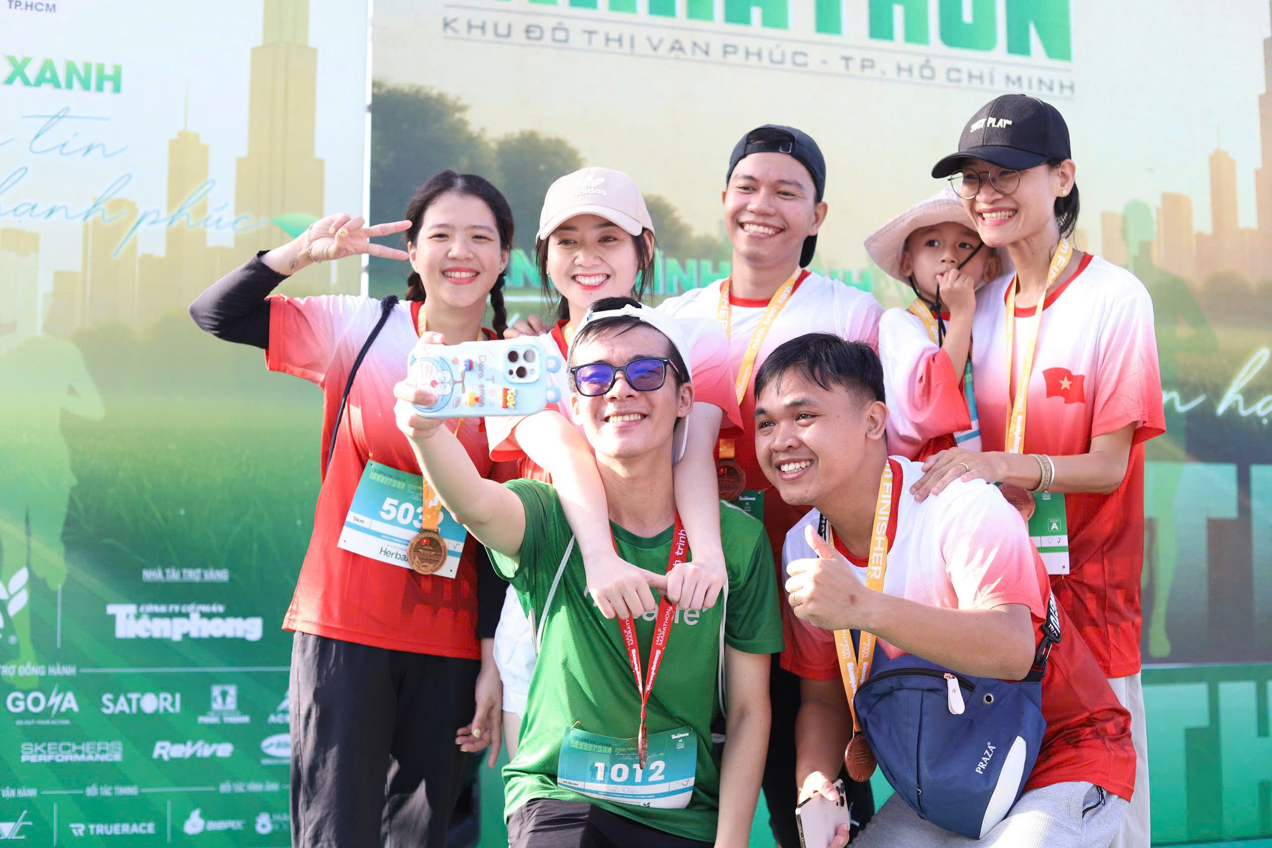 Dàn sao runner chiến thắng tại Tiền Phong Half Marathon 2025 4 Dàn sao runner chiến thắng tại Tiền Phong Half Marathon 2025 - Ảnh 8.