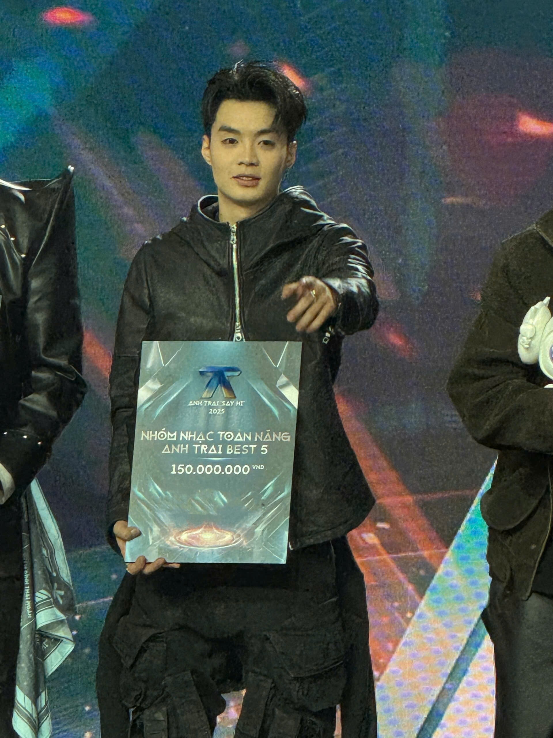 Chung kết "Anh trai say hi": Negav lên ngôi Quán quân, Vũ Cát Tường lọt Top 5 xuất sắc nhất 15 Negav lên ngôi Quán quân “Anh trai say hi” mùa 2