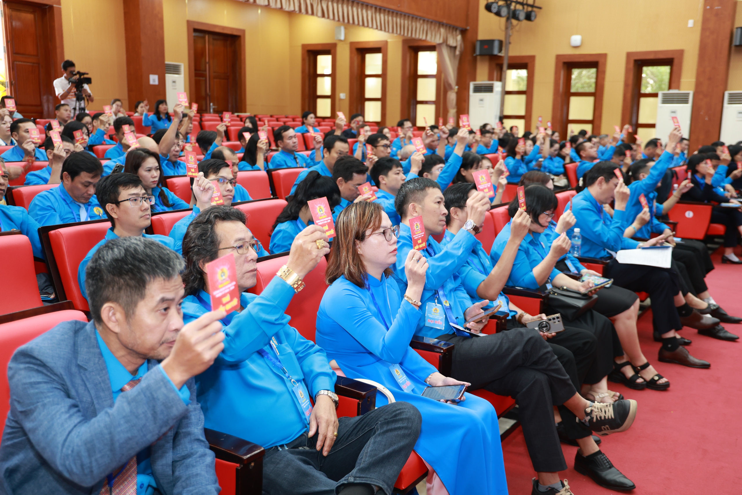 Chăm lo thiết thực người lao động, đổi mới trong nhiệm kỳ 2025-2030 5 Công đoàn Khánh Hòa: Chăm lo thiết thực người lao động, quyết tâm đổi mới trong nhiệm kỳ 2025-2030 - Ảnh 5.