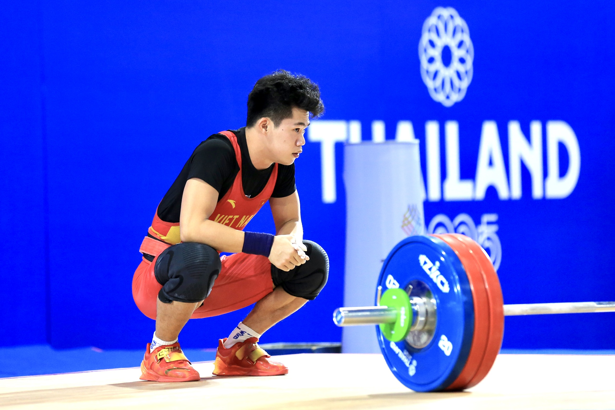 Lực sĩ cử tạ Việt Nam trắng tay vì nôn nóng, không thể bảo vệ thành công HCV SEA Games- Ảnh 5. Lực sĩ cử tạ Việt Nam trắng tay vì nôn nóng, không thể bảo vệ thành công HCV SEA Games- Ảnh 5.