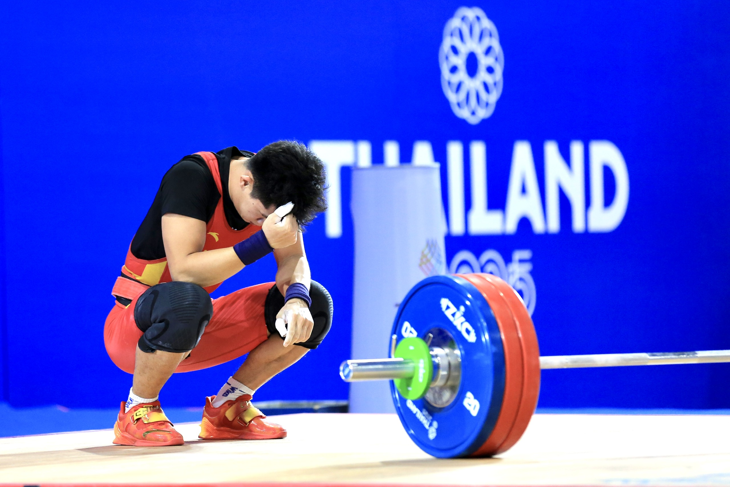 Lực sĩ cử tạ Việt Nam trắng tay vì nôn nóng, không thể bảo vệ thành công HCV SEA Games- Ảnh 6. Lực sĩ cử tạ Việt Nam trắng tay vì nôn nóng, không thể bảo vệ thành công HCV SEA Games- Ảnh 6.