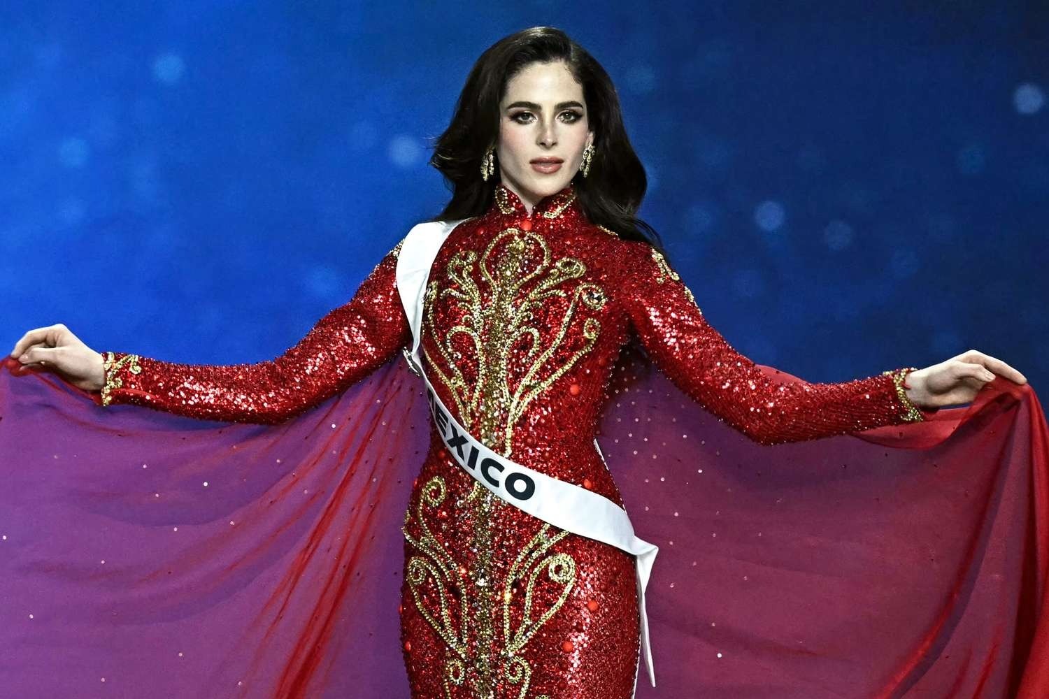 Olivia Yacé gây sốc khi từ bỏ danh hiệu Miss Universe , chấm thi Miss Cosmo tại Việt Nam - Ảnh 5.