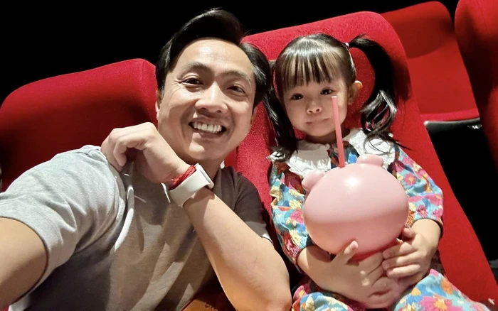 Vợ chồng Cường Đô La hạnh phúc bên 3 con, Subeo nay trổ mã như hot boy là "bản sao" của bố 10 Cường Đô La thường xuyên khoe ảnh đáng yêu của ái nữ.