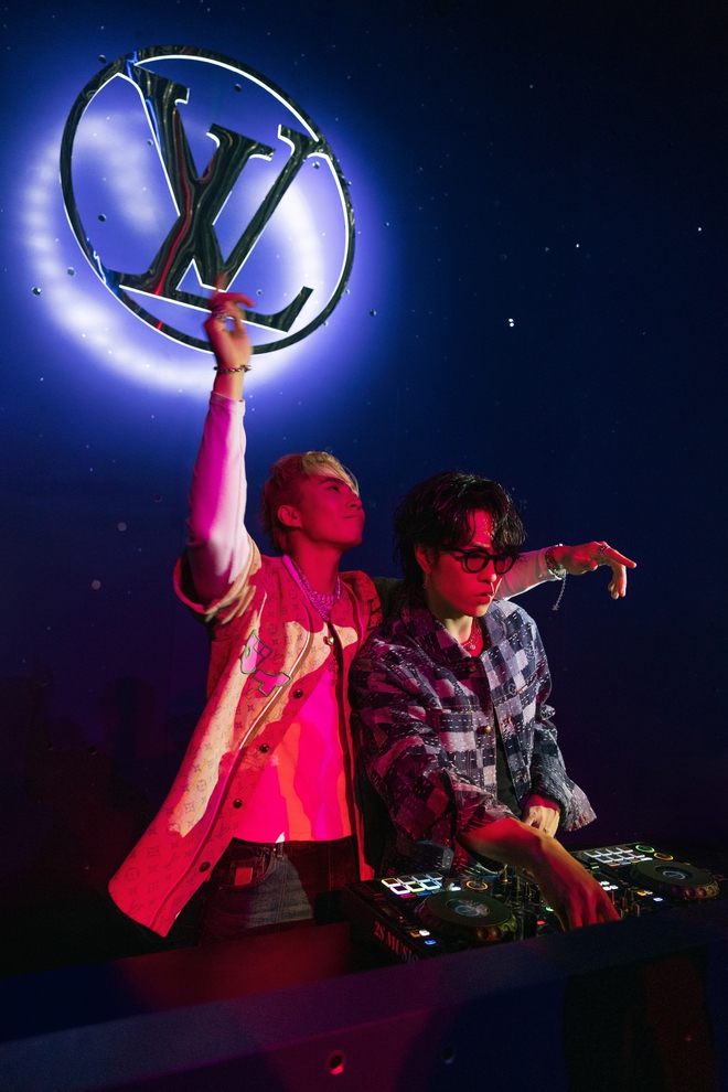 Loạt ảnh chưa được công bố bên trong siêu sự kiện Louis Vuitton: HIEUTHUHAI hát quá tình và tương tác hiếm có của dàn sao xịn- Ảnh 5.