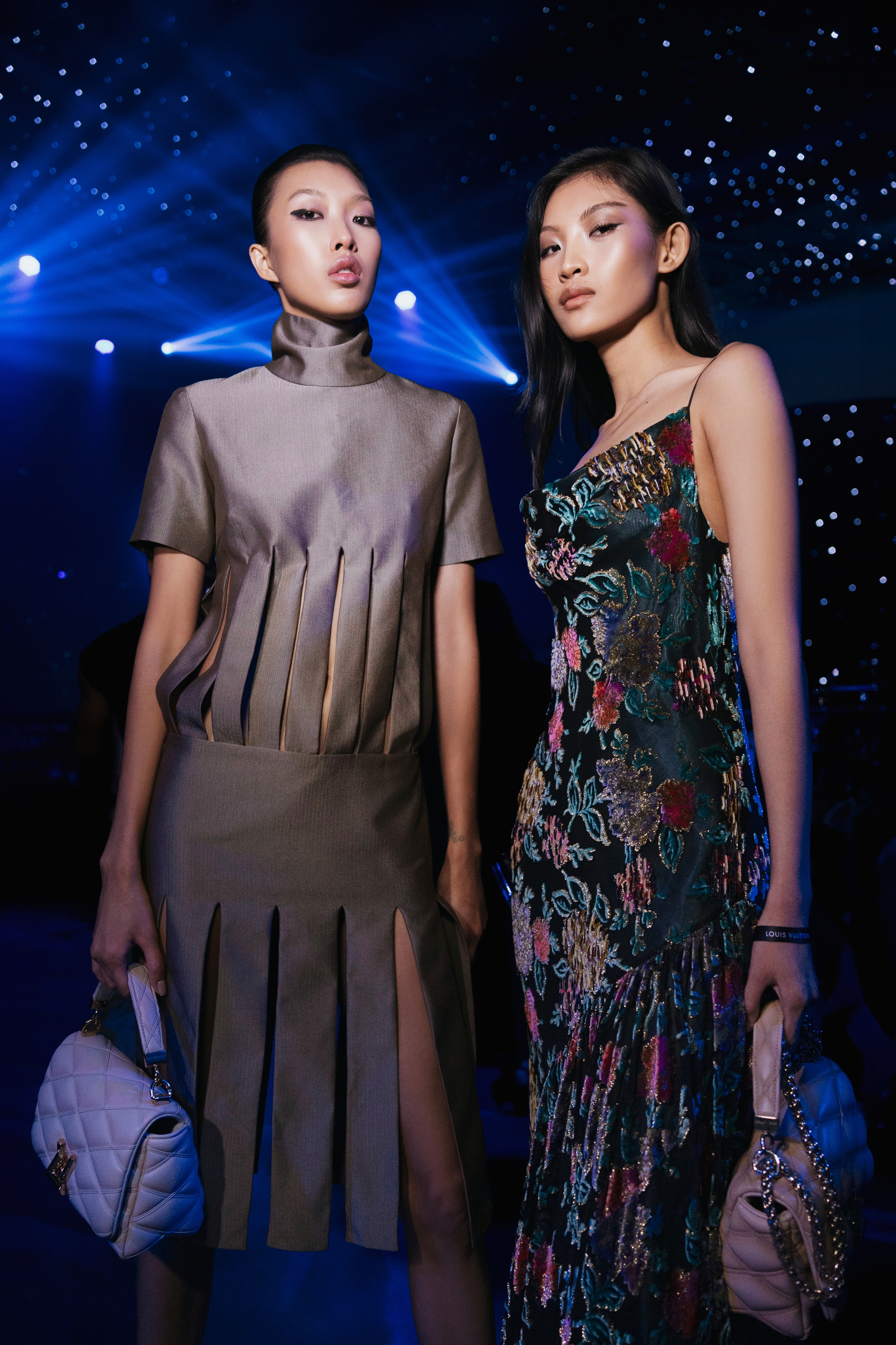 Loạt ảnh chưa được công bố bên trong siêu sự kiện Louis Vuitton: HIEUTHUHAI hát quá tình và tương tác hiếm có của dàn sao xịn- Ảnh 23.