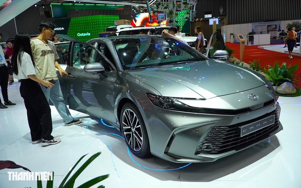 Toyota thống trị cuộc đua doanh số xe hybrid tại Việt Nam 2 Toyota thống trị cuộc đua doanh số xe hybrid tại Việt Nam - Ảnh 2.