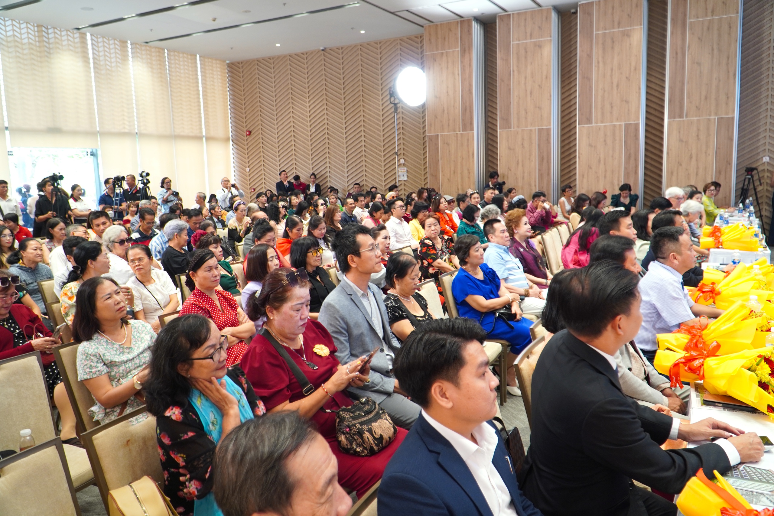 Tạo cơ hội để kiều bào an cư tại quê nhà  - Ảnh 3.