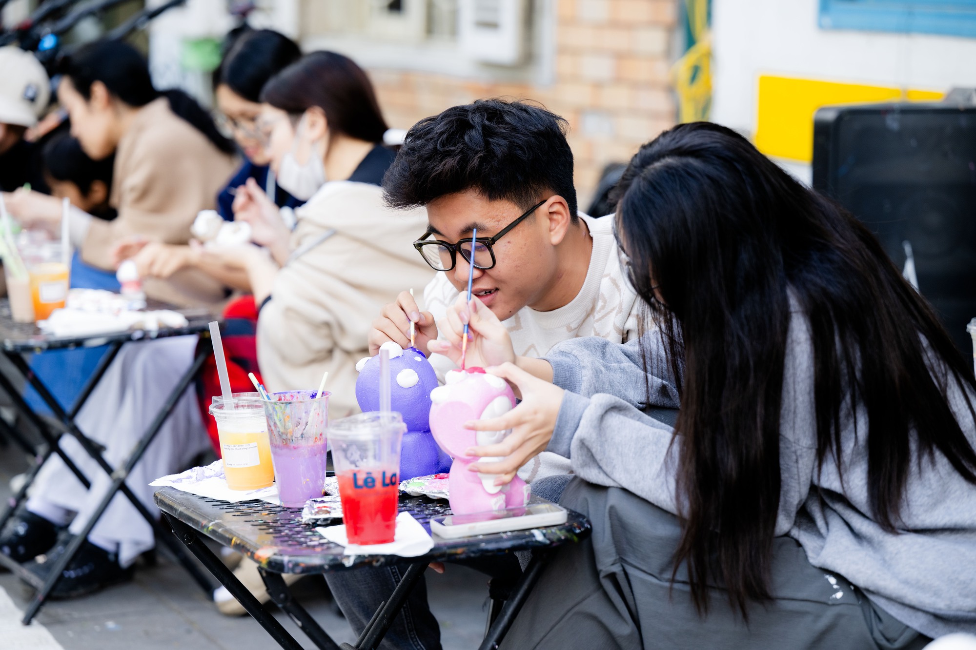 Toàn cảnh Hà Nội hôm nay thật lạ: Bầu trời trong vắt, chất lượng không khí “lọt top” tốt trên thế giới- Ảnh 14. Toàn cảnh Hà Nội hôm nay thật lạ: Bầu trời trong vắt, chất lượng không khí “lọt top” tốt trên thế giới- Ảnh 14.