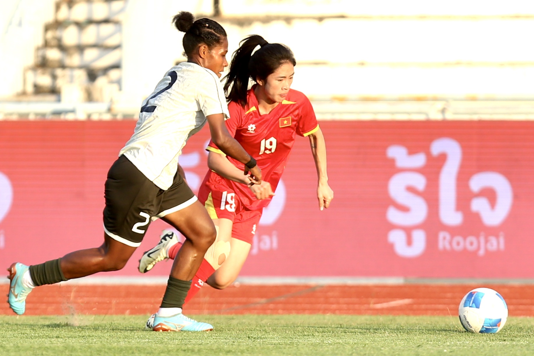 HLV Mai Đức Chung: ‘Lần thứ 11 vào chung kết SEA Games, đội tuyển nữ Việt Nam quyết thắng’- Ảnh 7. HLV Mai Đức Chung: ‘Lần thứ 11 vào chung kết SEA Games, đội tuyển nữ Việt Nam quyết thắng’- Ảnh 7.