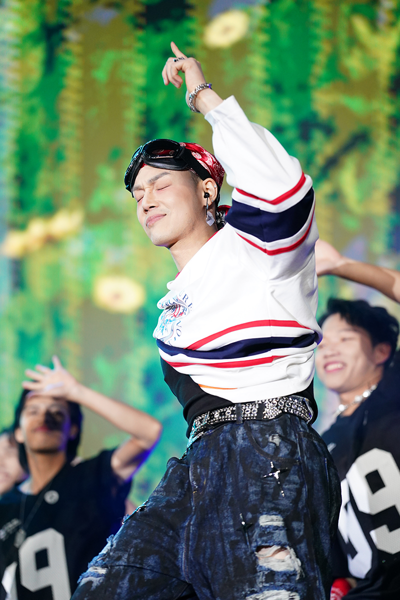 1765715767 763 SYNC FEST 2025 Khi khan gia tro thanh nghe si