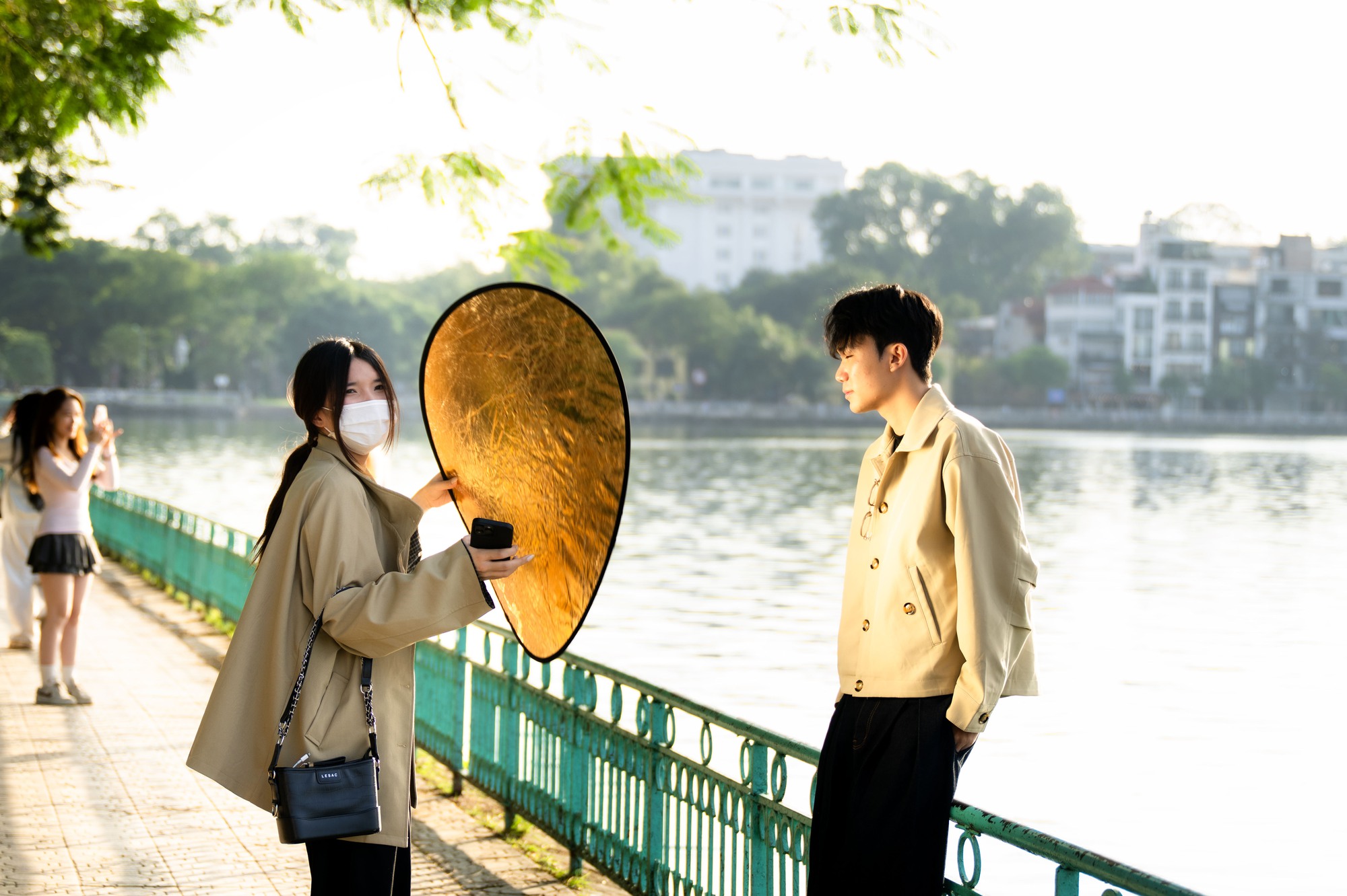 Cả Hà Nội rủ nhau ra đường trong ngày chất lượng không khí lọt top tốt nhất thế giới- Ảnh 12.