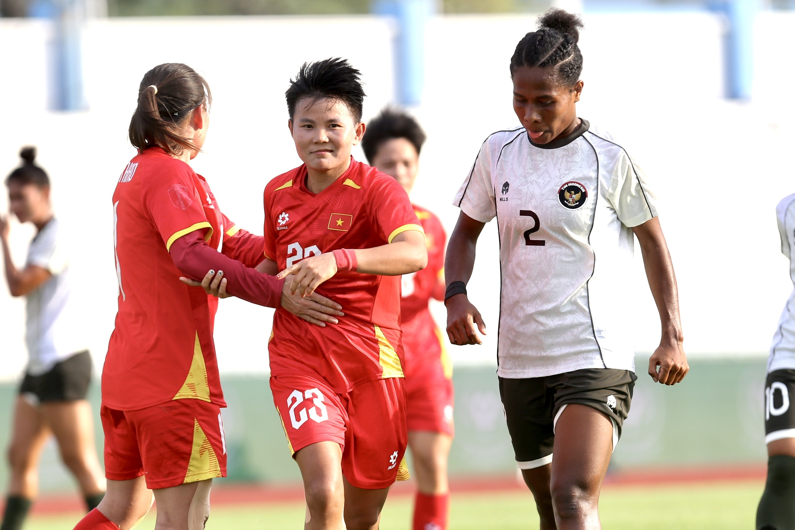 Báo Indonesia: '4 cầu thủ nhập tịch vẫn chưa đủ để sánh ngang đội tuyển nữ Việt Nam'- Ảnh 4. Báo Indonesia: '4 cầu thủ nhập tịch vẫn chưa đủ để sánh ngang đội tuyển nữ Việt Nam'- Ảnh 4.