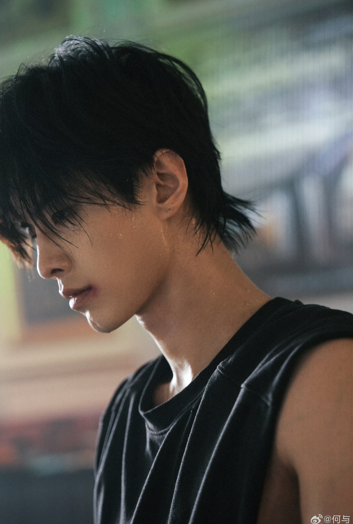 Làm sửa xe thôi ai mượn đẹp thế này hả trời: Visual mướt mắt thôi rồi, át vía hết minh tinh điện ảnh mất- Ảnh 2. Làm sửa xe thôi ai mượn đẹp thế này hả trời: Visual mướt mắt thôi rồi, át vía hết minh tinh điện ảnh mất- Ảnh 2.