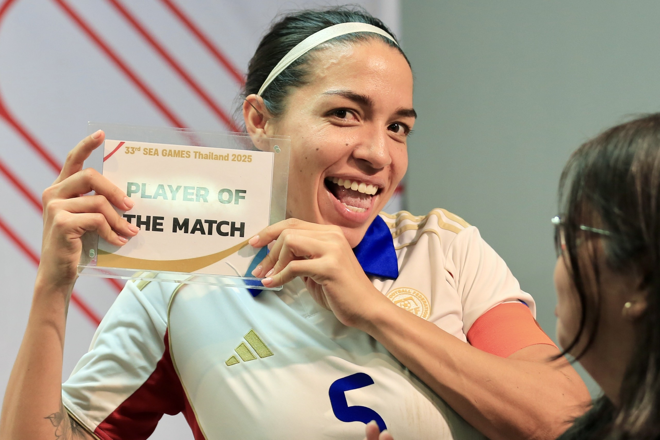 HLV Philippines sung sướng tột độ vì tái đấu đội tuyển nữ Việt Nam ở chung kết: ‘Chúng tôi xứng đáng’- Ảnh 4. HLV Philippines sung sướng tột độ vì tái đấu đội tuyển nữ Việt Nam ở chung kết: ‘Chúng tôi xứng đáng’- Ảnh 4.