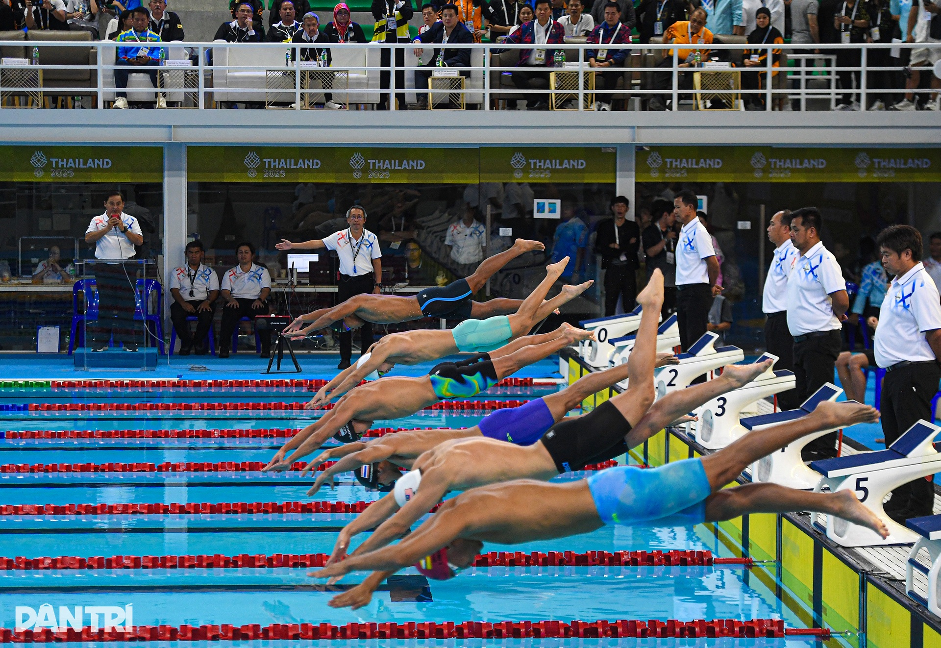Ngày thi đấu đầy cảm xúc của bơi lội Việt Nam tại SEA Games 33 - 2