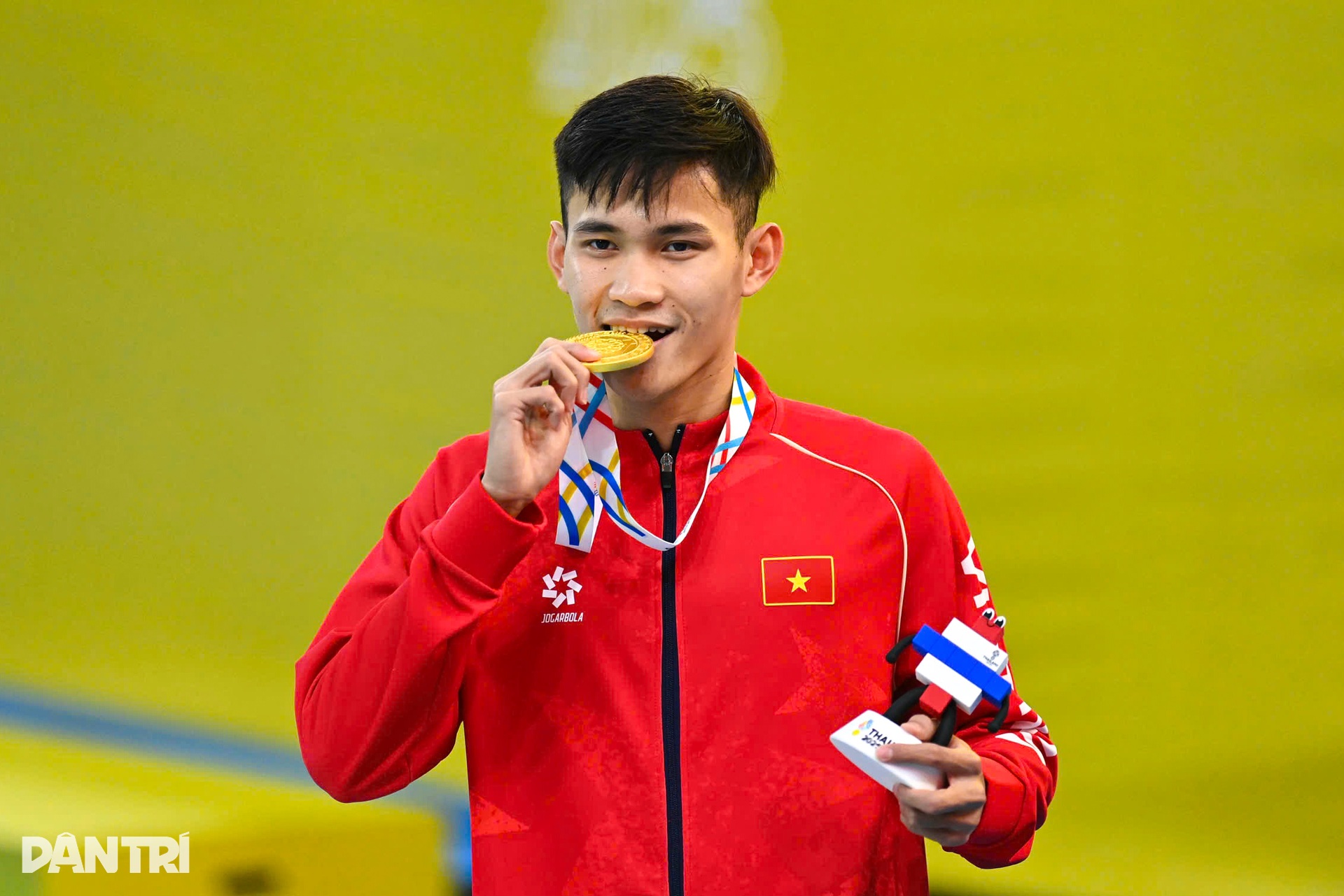 Ngày thi đấu đầy cảm xúc của bơi lội Việt Nam tại SEA Games 33 - 14