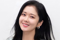 Phụ nữ ngoài 40 tuổi nên làm gì để da săn chắc và trẻ hơn tuổi thật?