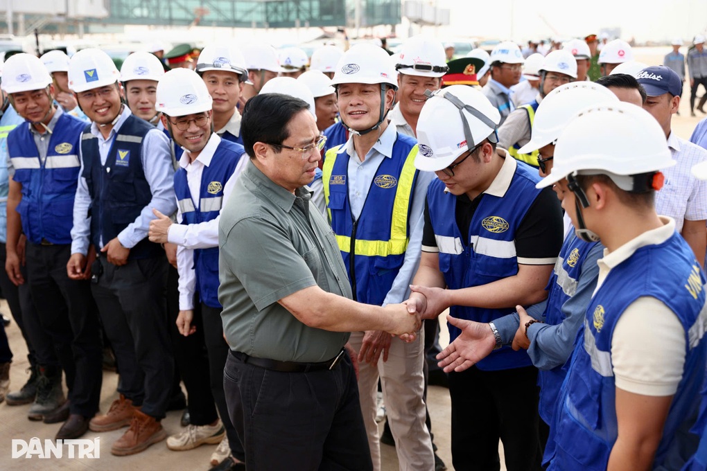 Thủ tướng kiểm tra sân bay Long Thành trước ngày đón chuyến bay đầu tiên - 4