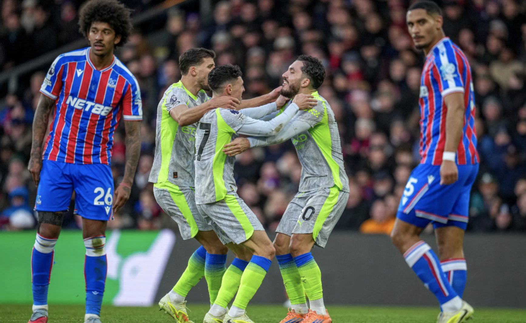 Man City thắng gọn Crystal Palace, áp sát ngôi đầu Ngoại hạng 4 Man City đè bẹp Crystal Palace tại Selhurst Park - Ảnh 4.