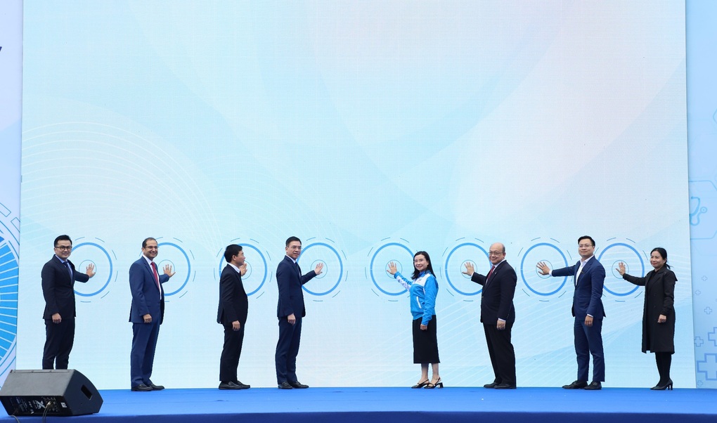 Ứng dụng y tế thông minh nâng cao chất lượng điều trị - 2