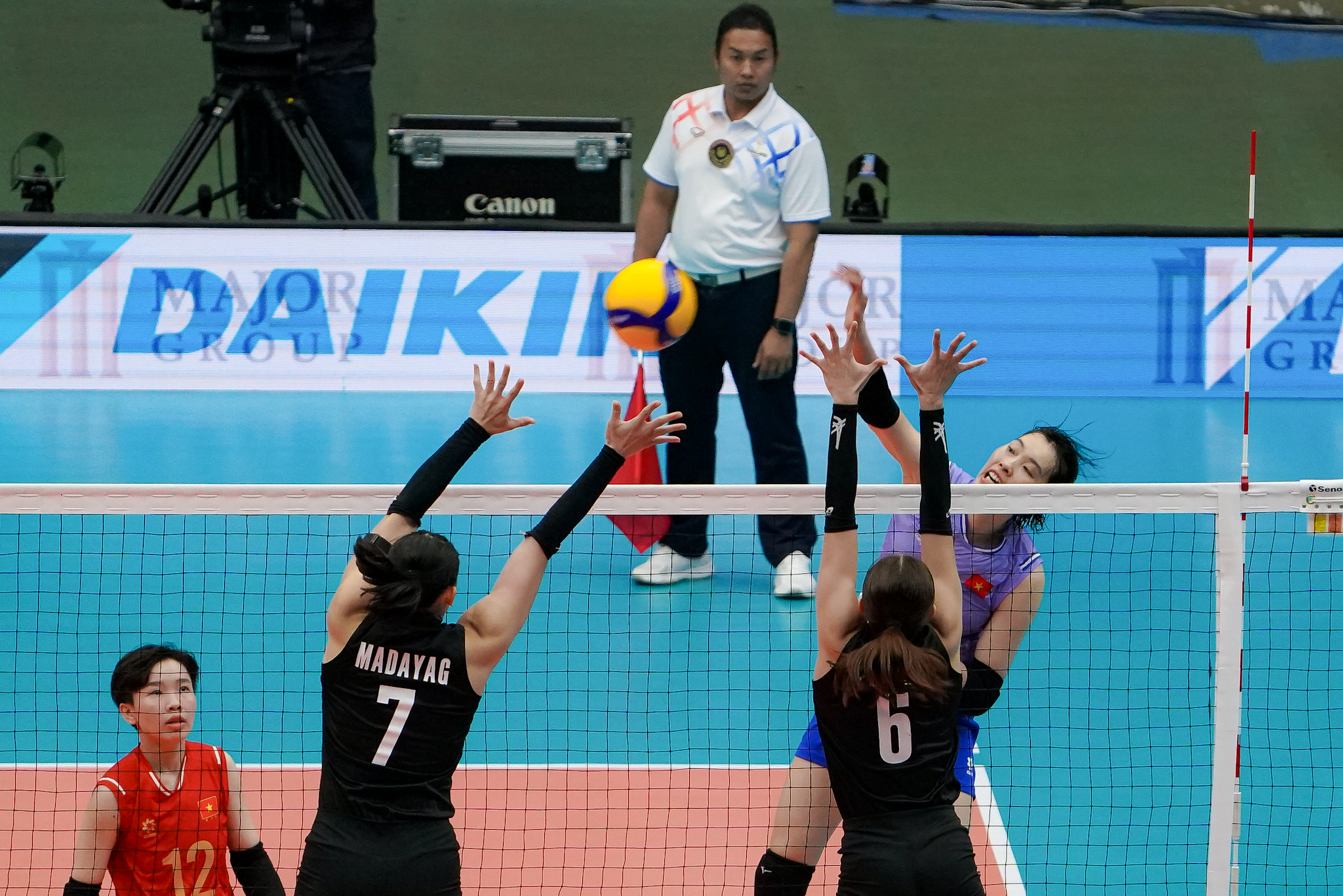 Khi người Thái sợ bóng chuyền nữ Việt Nam 3 bóng chuyền nữ Việt Nam - Ảnh 3.