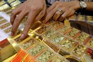Giá vàng tại thị trường trong nước diễn biến lạ
