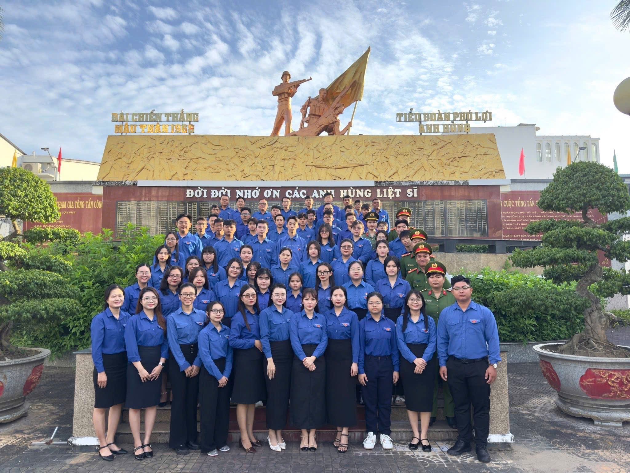 Tuổi trẻ Cần Thơ phát huy sáng kiến, góp phần xây dựng thành phố 2 Tuổi trẻ Cần Thơ phát huy sáng kiến, góp phần xây dựng thành phố - Ảnh 2.