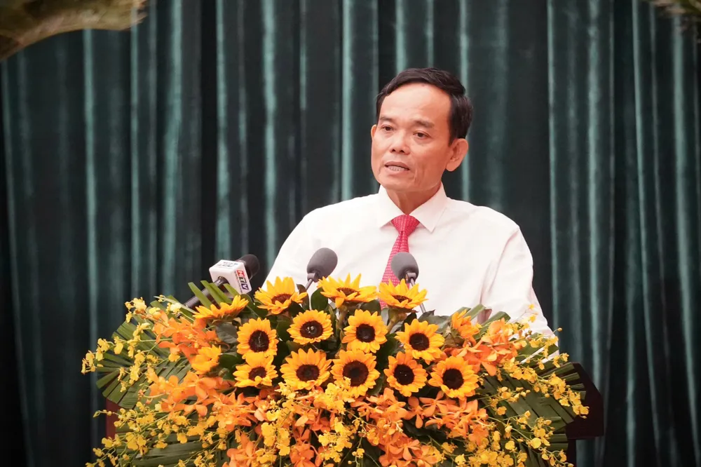 Bí thư TP.HCM Trần Lưu Quang phát biểu khai mạc hội nghị. Ảnh: THUẬN VĂN Bí thư Trần Lưu Quang: TP.HCM cần ý tưởng hay, cách làm mới để khởi động từ 2026, hướng tới mục tiêu tăng trưởng hai con số-bi-thu-tran-luu-quang.jpg