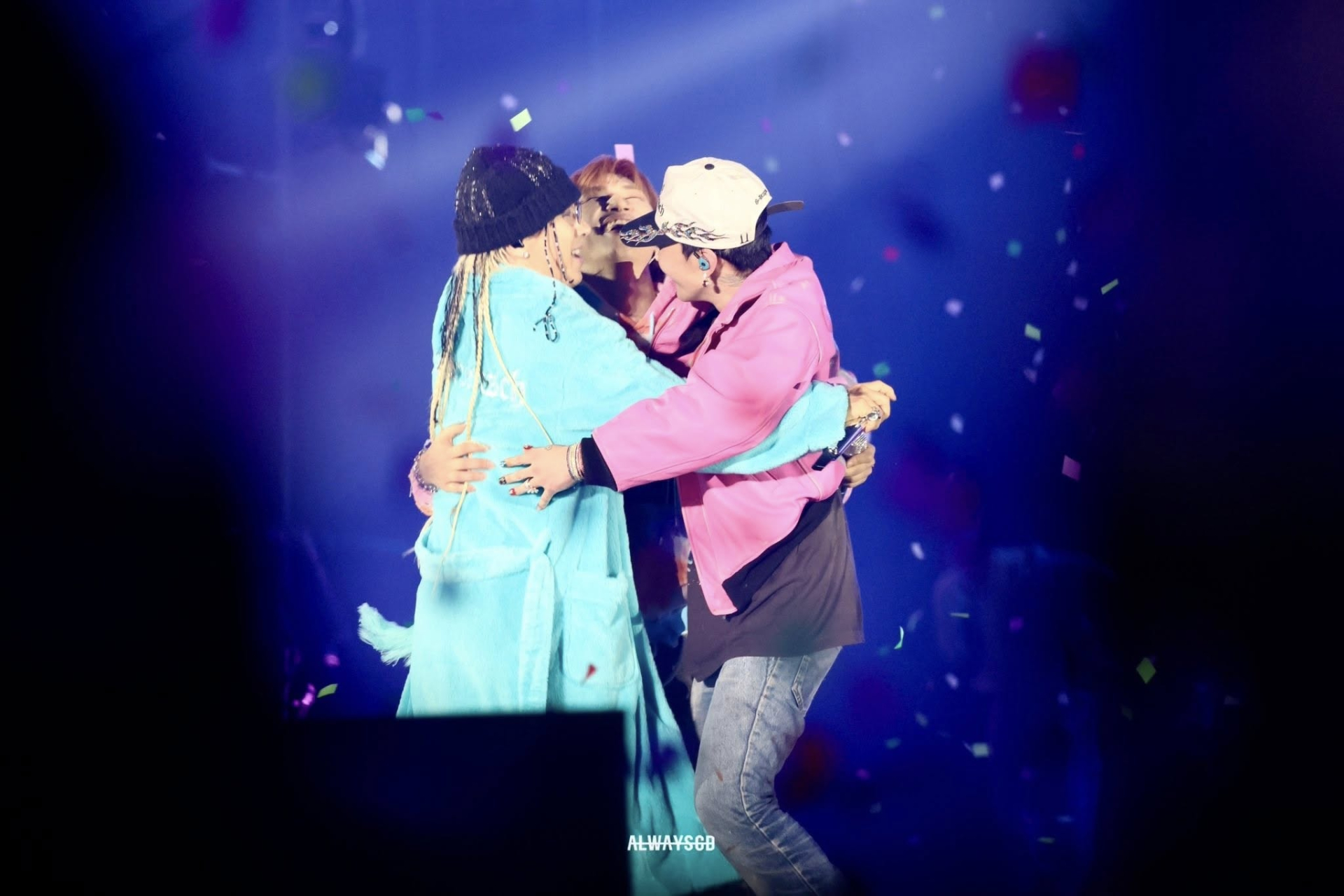 Đại hội showbiz ở concert G-DRAGON: Jung Kook 