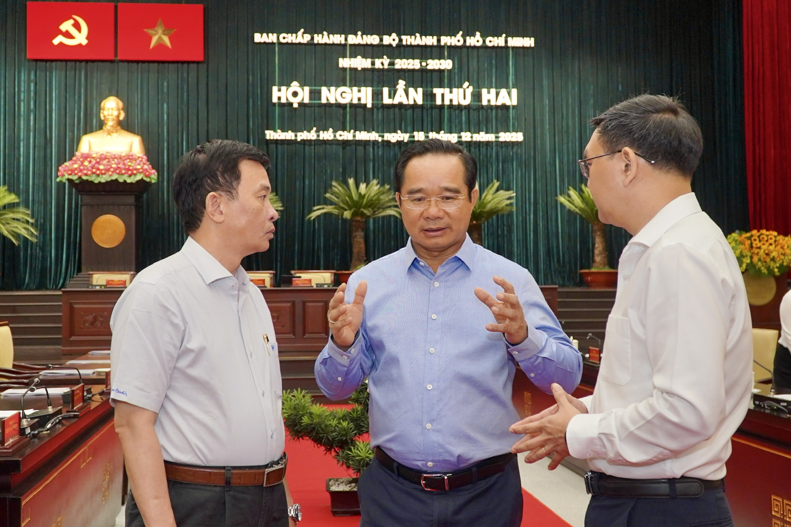 Thời điểm then chốt cho chặng đường 2025-2030 6 Hội nghị Ban Chấp hành Đảng bộ TPHCM: Thời điểm then chốt cho chặng đường 2025-2030 - Ảnh 6.