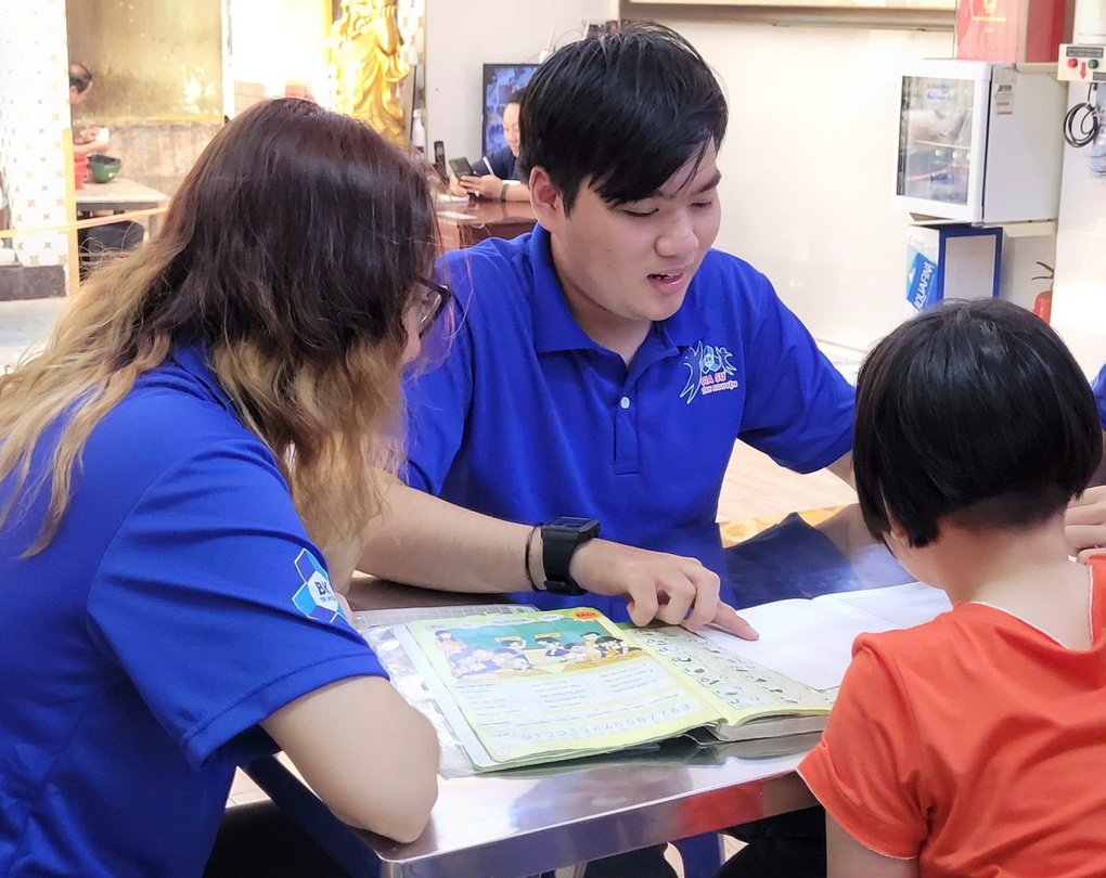 Nam sinh Bách khoa “cuỗm huy chương” của đàn anh, tốt nghiệp đầy bất ngờ - 2