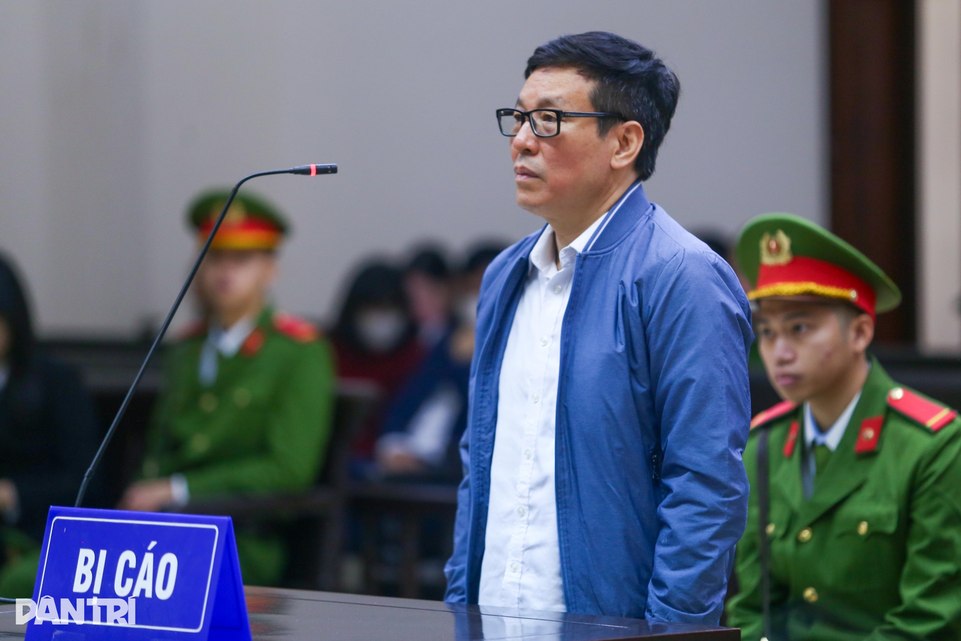 Dáng vẻ khác lạ của cựu Bí thư Tỉnh ủy Vĩnh Phúc cũ Hoàng Thị Thúy Lan - 8 Dáng vẻ khác lạ của cựu Bí thư Tỉnh ủy Vĩnh Phúc cũ Hoàng Thị Thúy Lan - 8