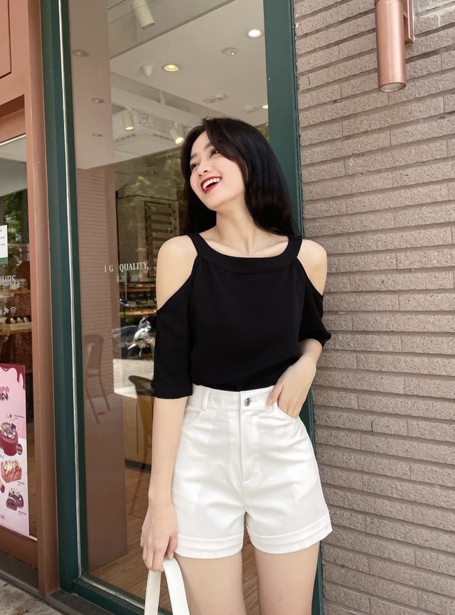 Áo khoét vai tôn đôi vai nhỏ nhắn cho người mặc- Ảnh 6.