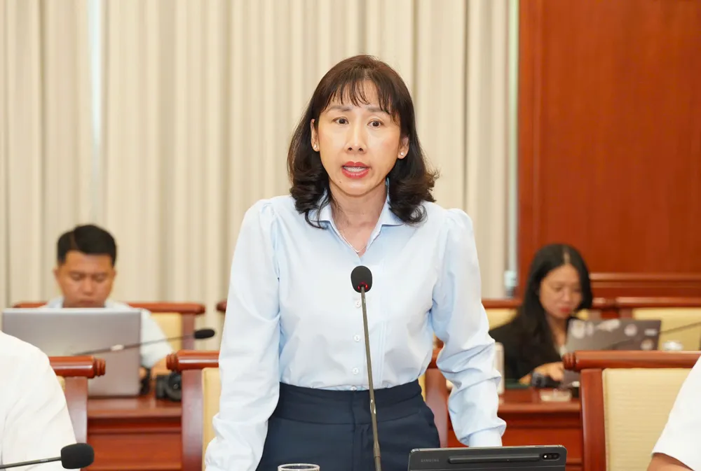 Bí thư Trần Lưu Quang: Sắp xếp, bố trí CBCC tại nơi thừa sang nơi thiếu không chỉ để lấy con số báo cáo cho có-can-bo-tphcm-hop-ban-chap-hanh (4).jpg