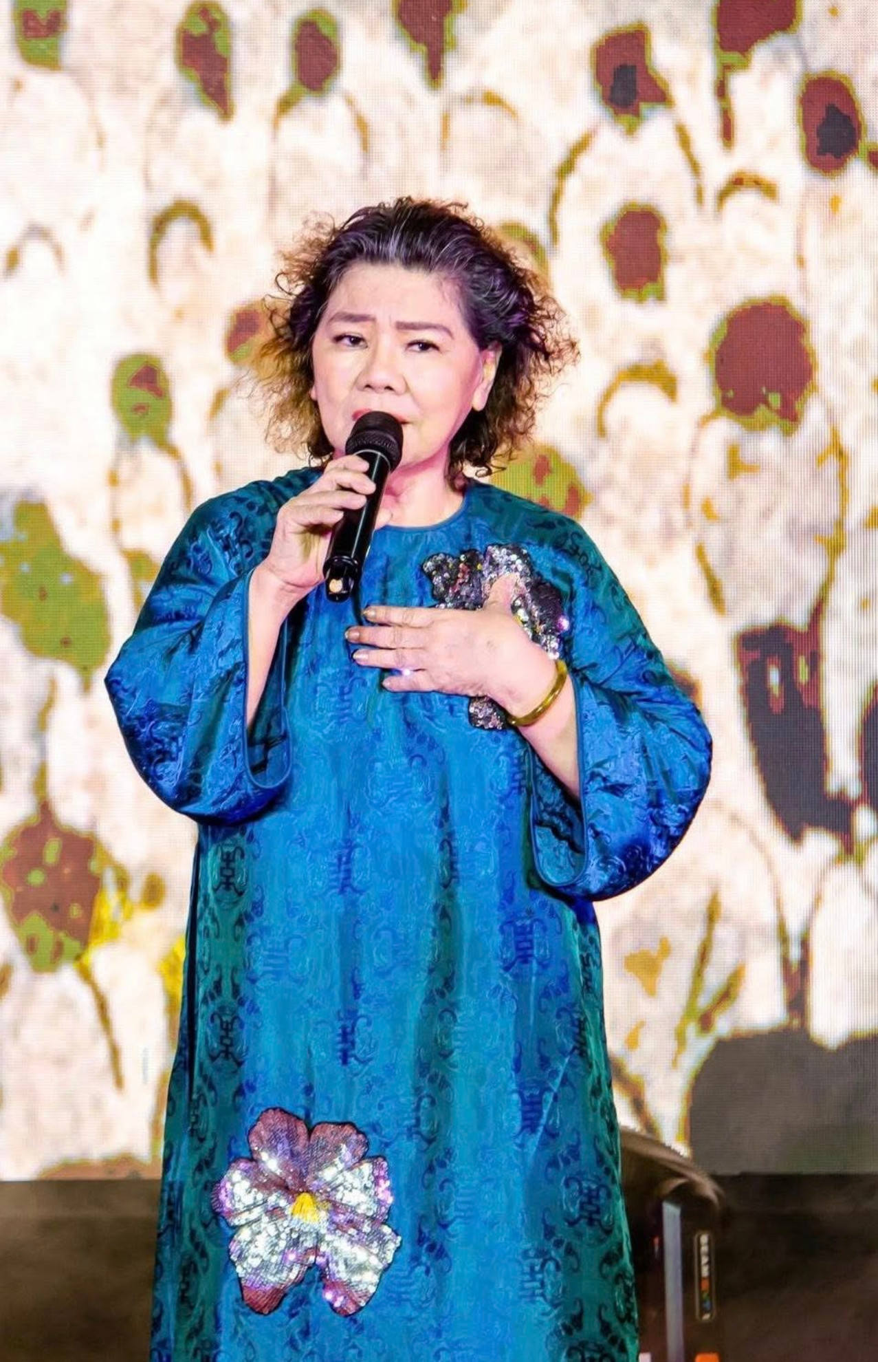 NSND Thanh Hoa U80 sống lạc quan dù bệnh tật, chuẩn bị cho ngày ra đi 2 NSND Thanh Hoa U80 sống lạc quan dù bệnh tật, chuẩn bị cho ngày ra đi - 2