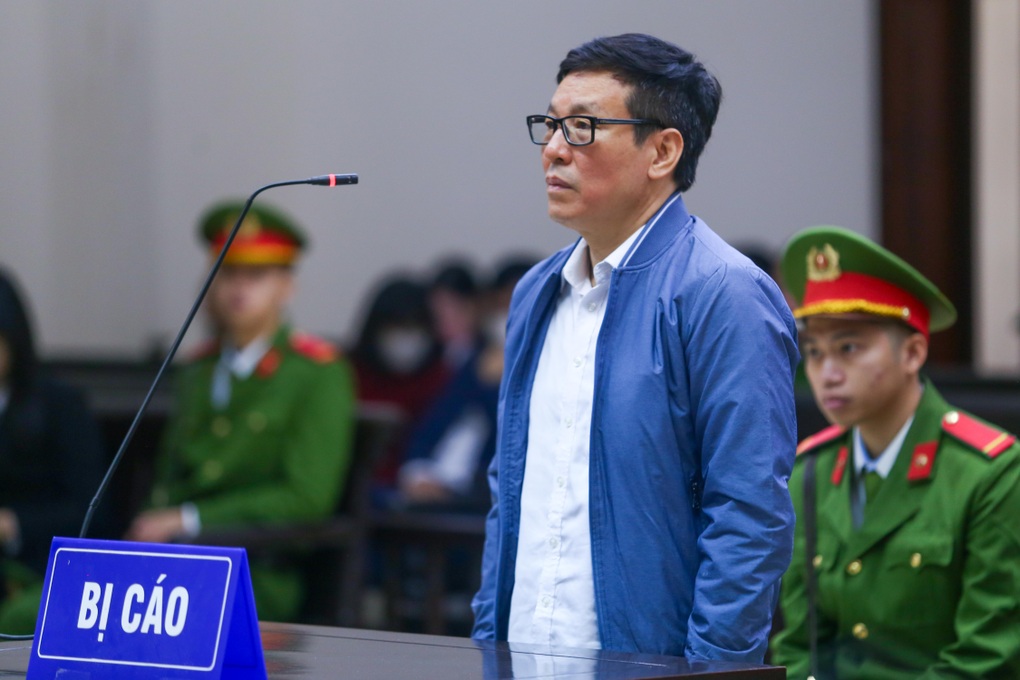 Cựu Bí thư Tỉnh ủy Vĩnh Phúc cũ Hoàng Thị Thúy Lan nghẹn ngào xin giảm án - 3