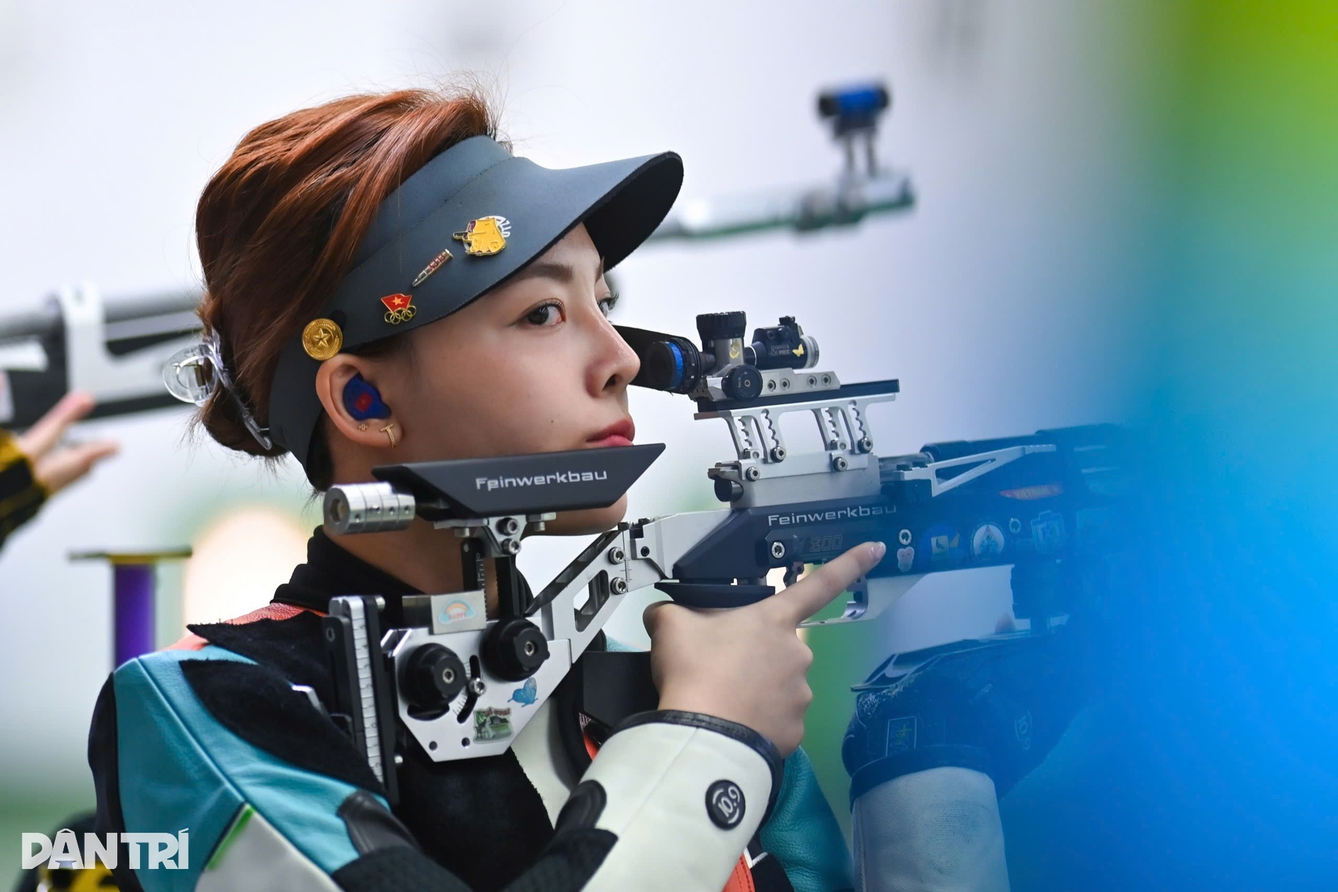 Hoa khôi bắn súng tiết lộ về bộ đồ thi SEA Games nặng 15kg - 2