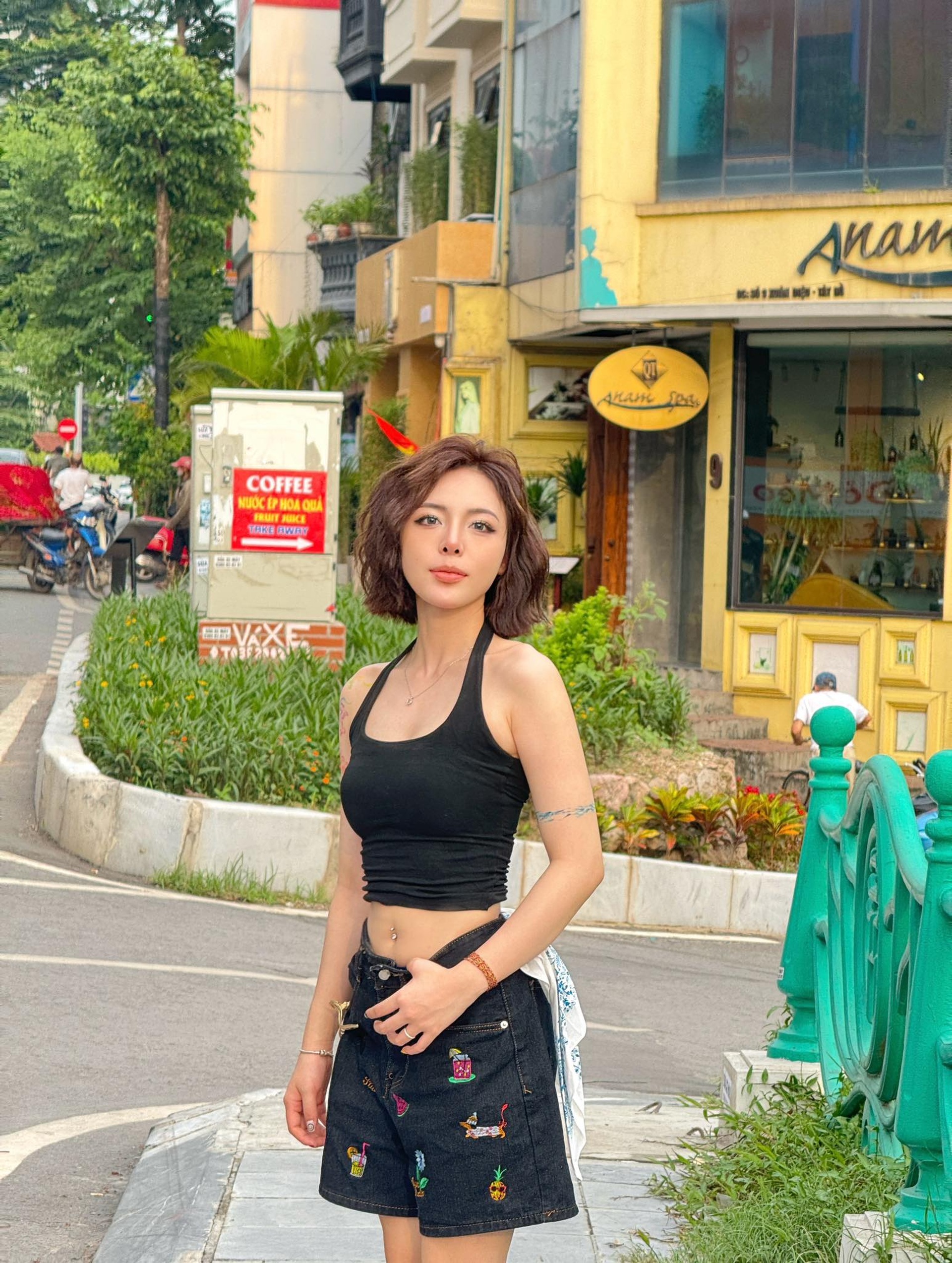 Hoa khôi bắn súng tiết lộ về bộ đồ thi SEA Games nặng 15kg - 12