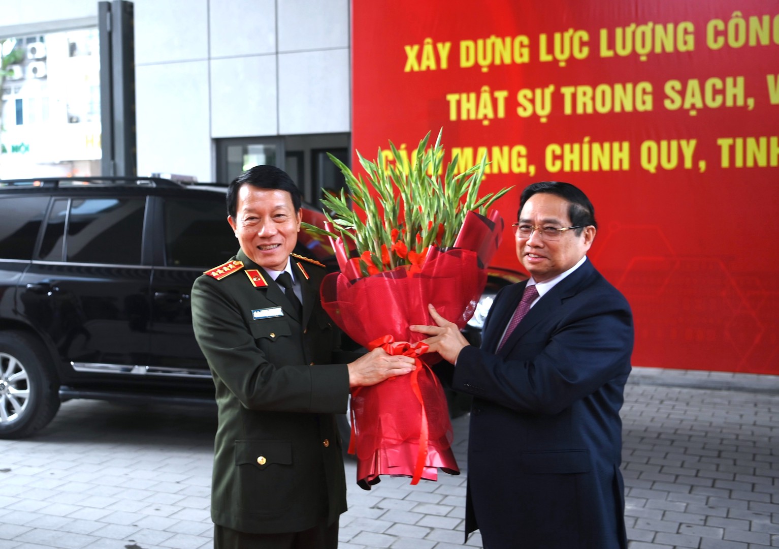 Thủ tướng Phạm Minh Chính dự Hội nghị Công an toàn quốc lần thứ 81 1 công an - Ảnh 1.