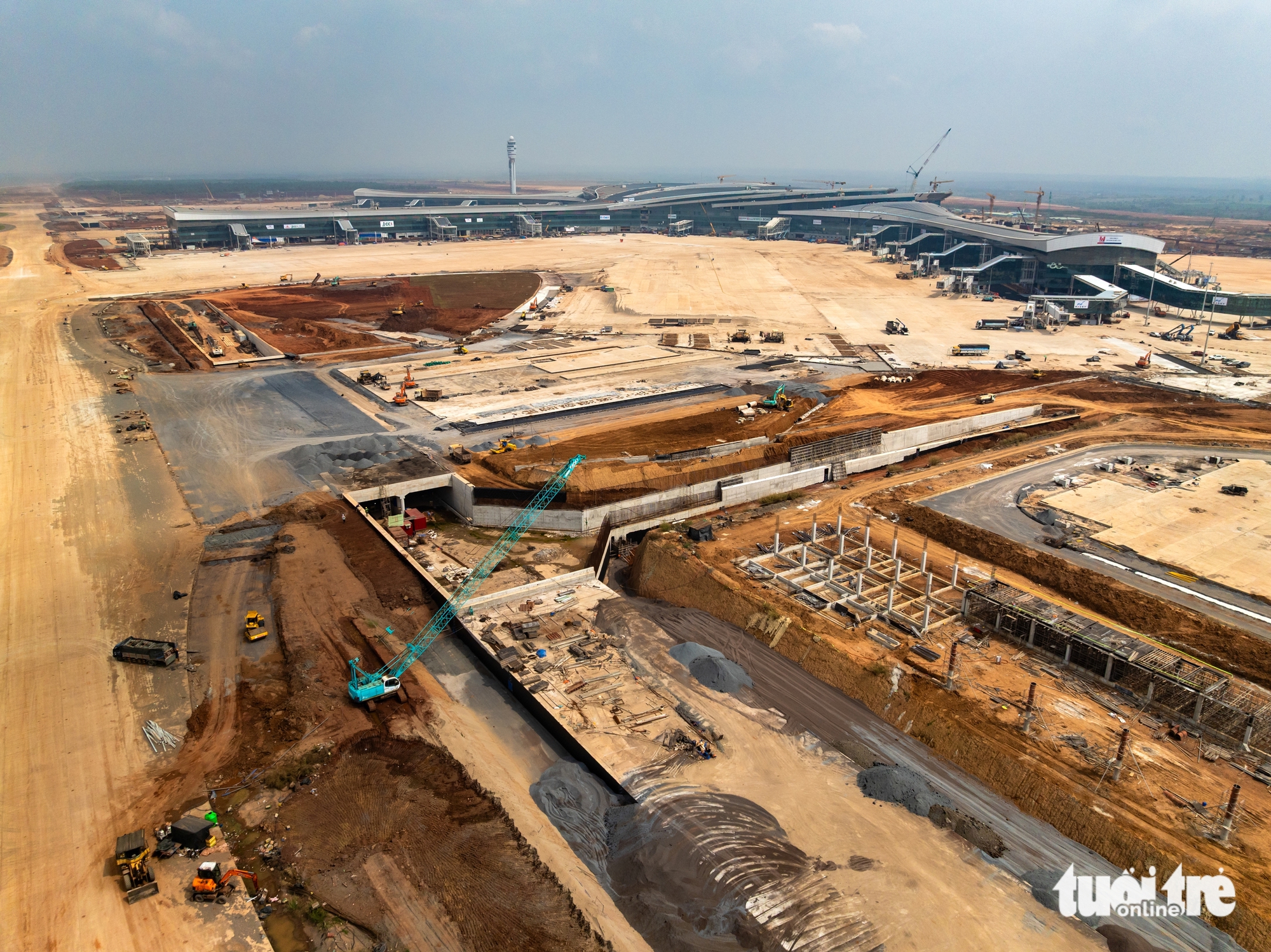 Chuyến bay kỹ thuật đầu tiên xuống Long Thành, kiểm soát bụi thế nào khi sân bay còn thi công? - Ảnh 6.