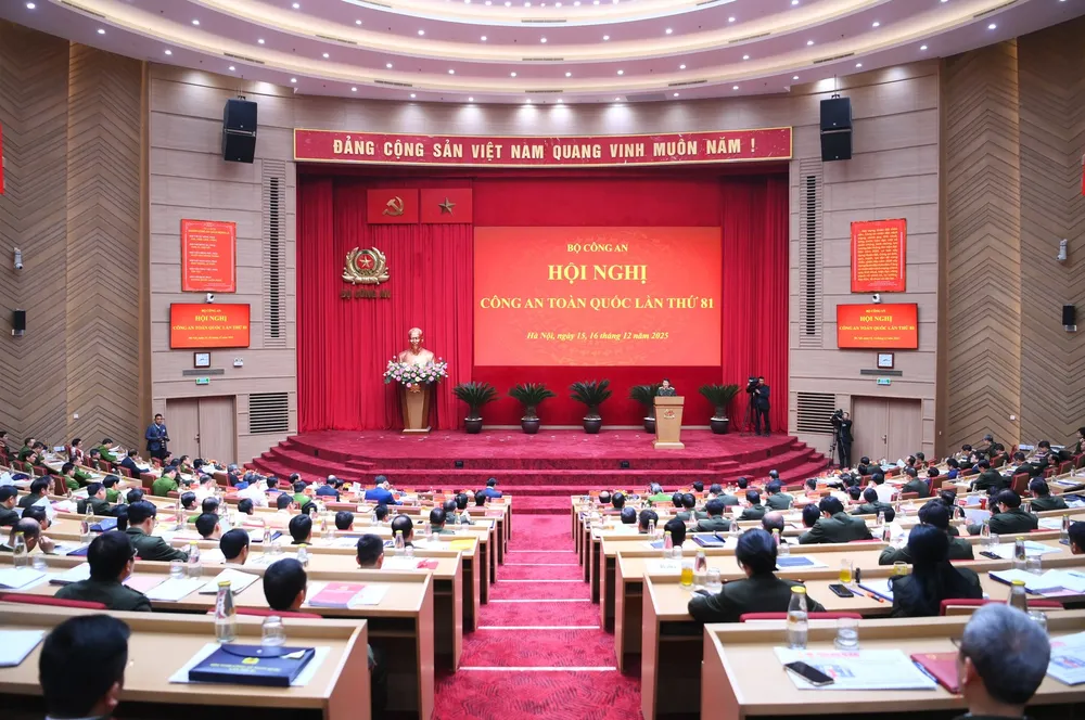 Đại tướng Lương Tam Quang, Ủy viên Bộ Chính trị, Bí thư Đảng ủy Công an Trung ương, Bộ trưởng Bộ Công an chủ trì Hội nghị. Bo-Cong-an (2).jpg