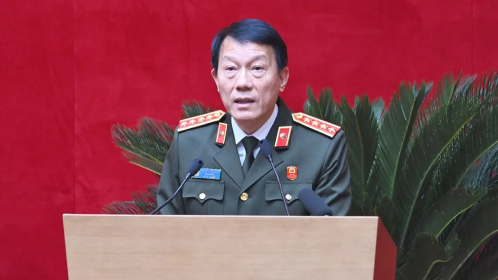 Đại tướng Lương Tam Quang, Ủy viên Bộ Chính trị, Bí thư Đảng ủy Công an Trung ương, Bộ trưởng Bộ Công an phát biểu tại Hội nghị. dai-tuong-Luong-Tam-Quang.jpg