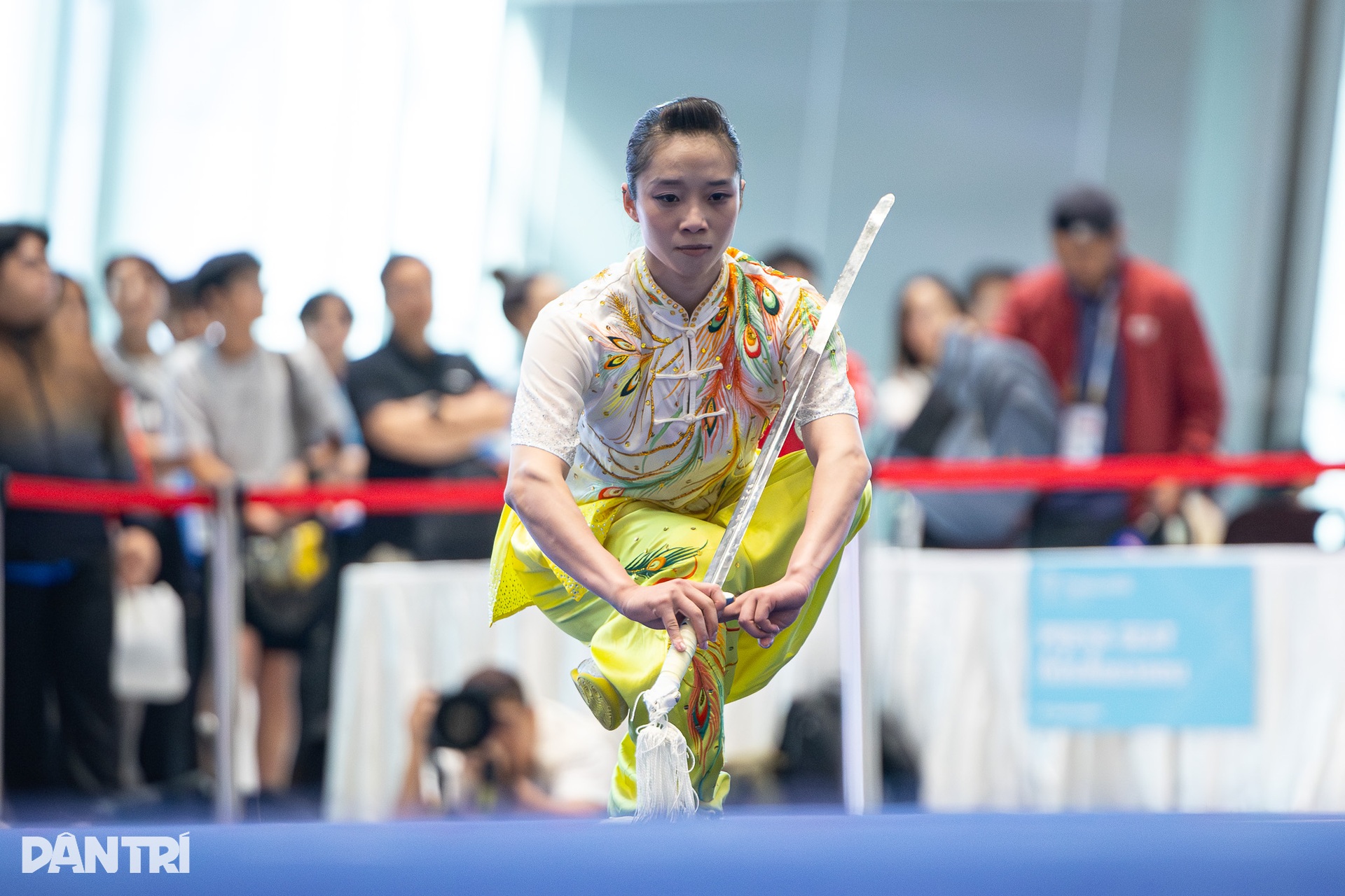 Võ sĩ wushu Dương Thúy Vi và bước nhảy khỏi vùng an toàn SEA Games 33 - 7 Võ sĩ wushu Dương Thúy Vi và bước nhảy khỏi vùng an toàn SEA Games 33 - 7
