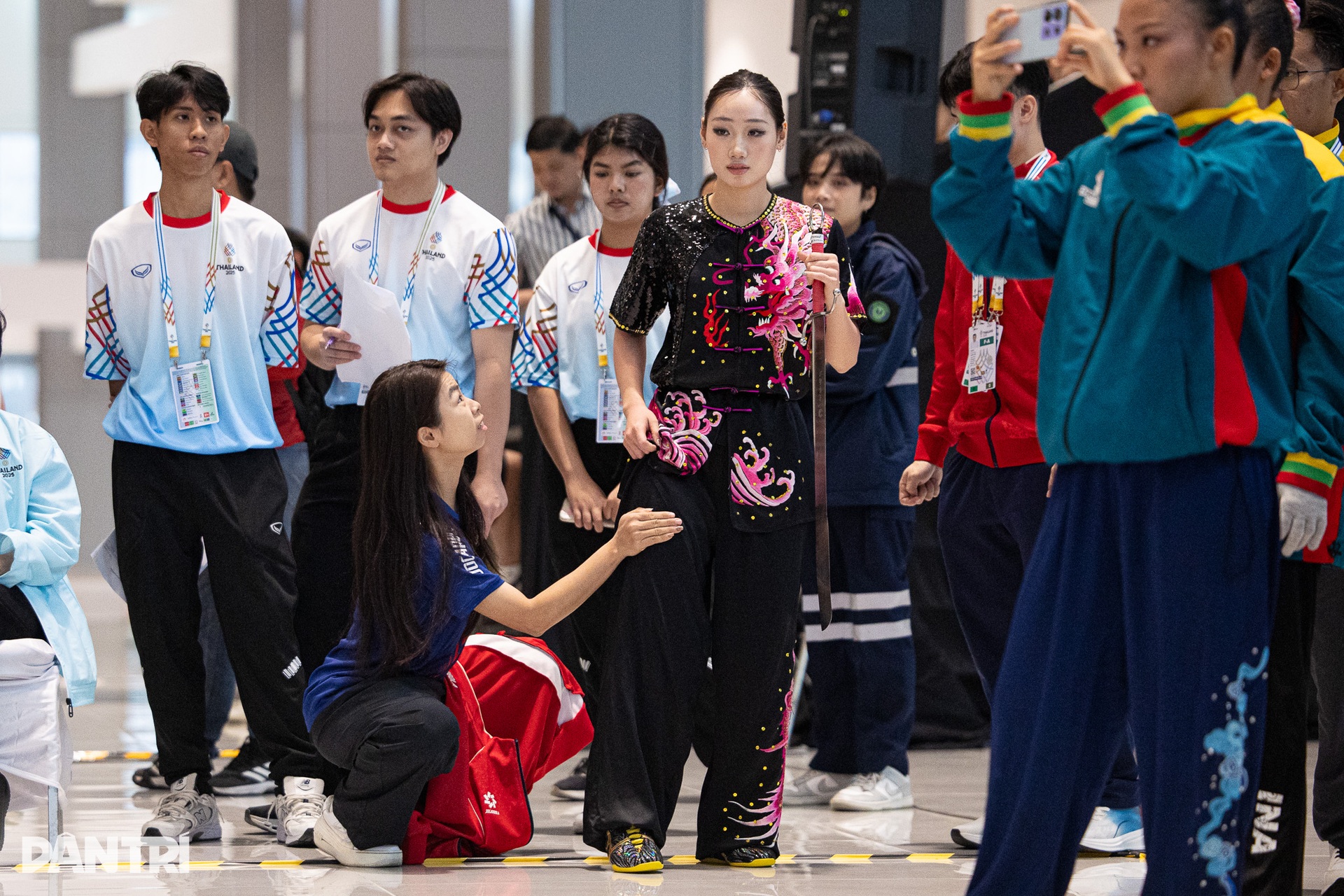 Võ sĩ wushu Dương Thúy Vi và bước nhảy khỏi vùng an toàn SEA Games 33 - 12 Võ sĩ wushu Dương Thúy Vi và bước nhảy khỏi vùng an toàn SEA Games 33 - 12