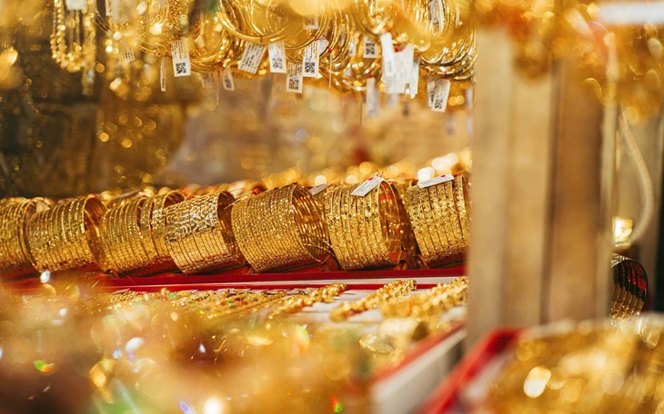 Giá vàng miếng SJC tăng thêm nửa triệu đồng/lượng - Ảnh 2.