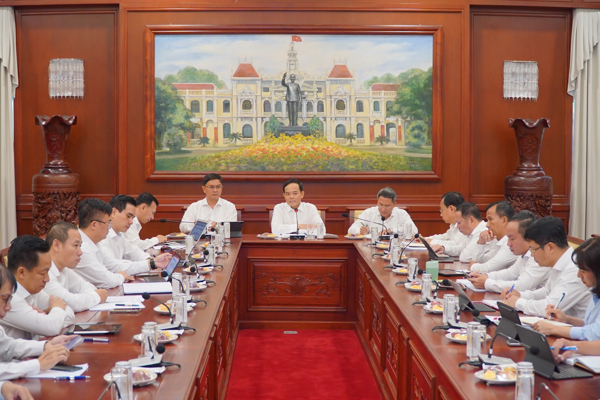 Bí thư Thành ủy TPHCM xúc động trước những việc rất nhỏ vì dân - Ảnh 5.